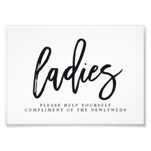 Dames in de badkamer voor bruiloft Kies uw grootte Foto Afdruk