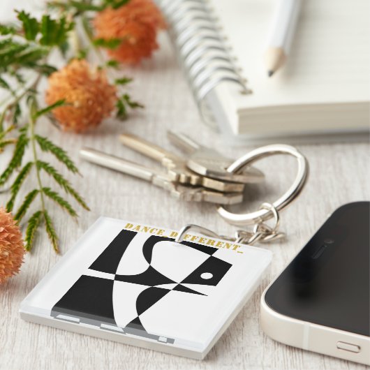 DANCE_DIFFERENT_ SLEUTELHANGER (Voorkant Rechts)