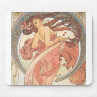 Dance van Mucha Muismat