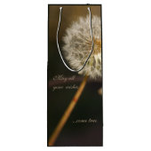 Dandelion Seed Head in Brown Tones Wijn Cadeautas (Achterkant)