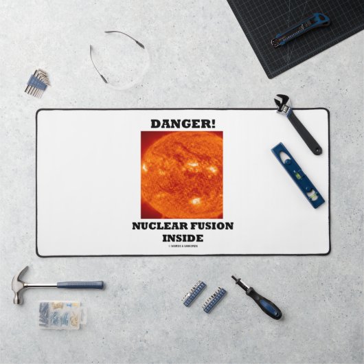 Danger ! Fusion nucléaire à l'intérieur de la surf (Poste de travail)