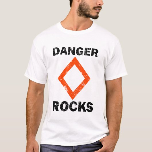 DANGER ROCKS! Nautical Grunge Style T-shirt (Voorkant)