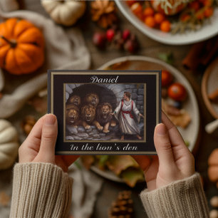 Daniel staande in de leeuwen den steen-ommuurd briefkaart