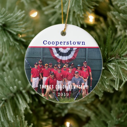 Dank je Coach – Cooperstown Aandenken Teamfoto  Keramisch Ornament (Boom)