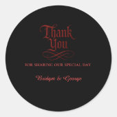 Dank u Gothic Red Metallic Script op zwart Ronde Sticker (Voorkant)