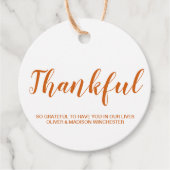 Dankbare oranje aangepaste script kraft Thanksgivi Bedankjes Labels (Voorkant)