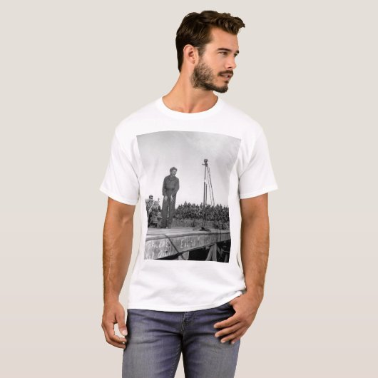 Danny Kaye, bekend podium en_War Afbeelding T-shirt (Voorkant volledig)