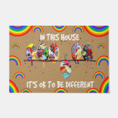 Dans cette maison il est ok d'être un autre tapis (Devant)