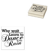 Dans in de regen 	rubberstempel (Gestempeld)