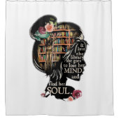 Dans la bibliothèque elle va le rideau de douche (Devant)