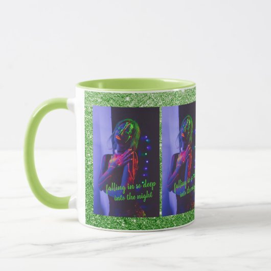 Dans la nuit (Arrière - plan vert) Café Mug (Gauche)