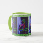Dans la nuit (Arrière - plan vert) Café Mug (Devant gauche)