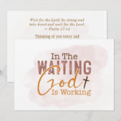Dans l'attente, Dieu travaille la carte de citatio (Devant / Derrière)