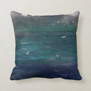 Dans le coussin orienté d'océan sous-marin