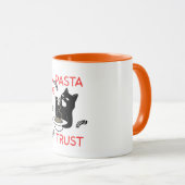 Dans les pâtes nous croyons – Mug drôle pour amate (Devant droit)