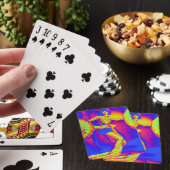 Danse avec les cartes de jeu en couleur (In Situ)