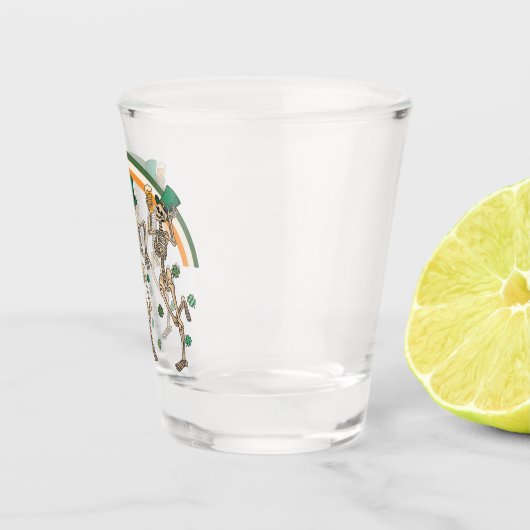 Dansen Skeletten met Bier en Shamrocks Shot Glas (Rechts)