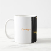 Dansend naar de Mok van de Freedom Coffee (Links)