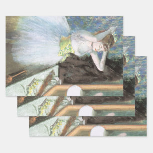 Danseres in haar kleedkamer door Edgar Degas Inpakpapier Vel
