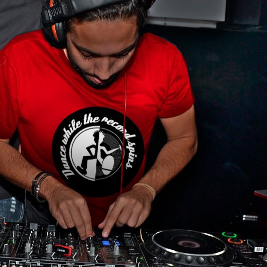 Dansez pendant que le disque tourne le t-shirt gra