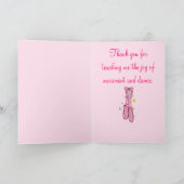 Dansleraar bedankt met hangende balletschoenen (Binnen)