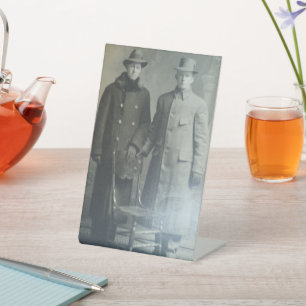 Dapper Brothers in Overjassen RPPC B & W Foto Afbe Reclamebord Met Voetstuk