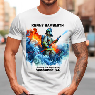 Dappere brandweerman vecht tegen vlammen met water t-shirt