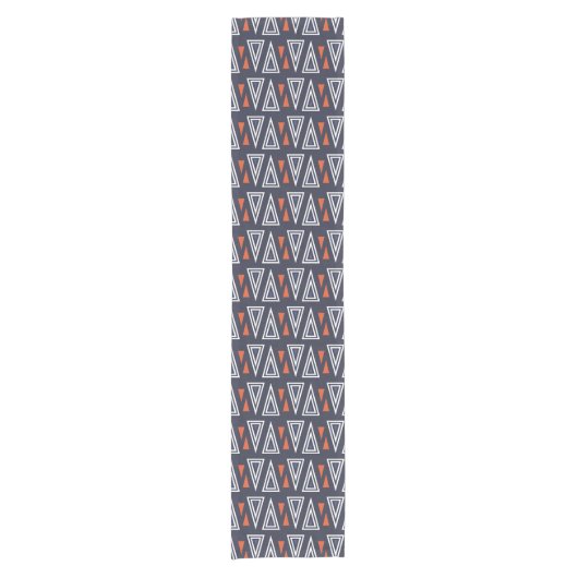 Dark Blue and Red Geometric Triangles Pattern Korte Tafelloper (Voorkant)
