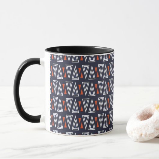 Dark Blue and Red Geometric Triangles Pattern Mok (Met donut)