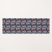 Dark Blue and Red Geometric Triangles Pattern Yogamat (Voorkant (horizontaal))