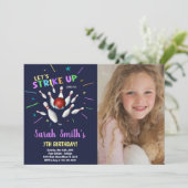 Dark Blue Bowling Anniversaire Invitations avec ph (Debout devant)