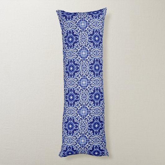Dark Blue Chinoiserie - Geschilderd China Pattern Lichaamskussen (Achterkant (Verticaal))
