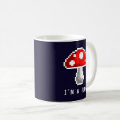 Dark I'm a Fungi Pixel Mushroom Mug (Devant droit)