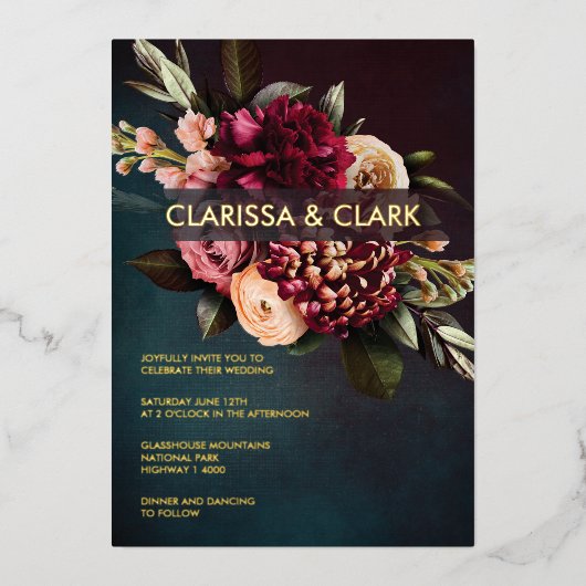 Dark Moody Bold Floral Marsala Wedding Folie Uitnodiging (Voorkant)