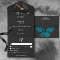 Dark Moody Minimal Moth Foto met details Bruiloft