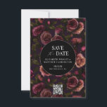 Dark Romantic Floral Photo Enregistrer La Carte Da<br><div class="desc">Créez une première impression inoubliable grâce à notre photo florale romantique sombre Save the Date. Ce design exquis et recto verso présente un agencement luxuriant de fleurs profondes et moelleuses à l'avant, incarnant parfaitement une élégance intemporelle. Un délicat emblème circulaire repose au centre, encadrant vos détails mariages avec un charme...</div>