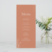 Dark Terracotta Botanical Wedding Menu (Debout devant)
