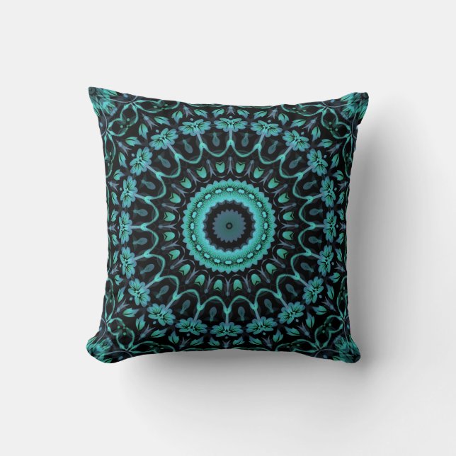 Dark Turquoise Floral Mandala Kussen (Voorkant)