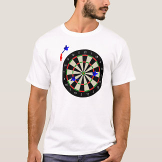 Dart board met darts t-shirt