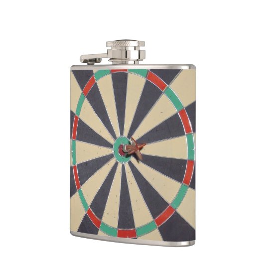 Dart in een dartboard Bullseye Heupfles (Links)