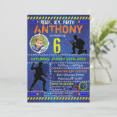 Dart Photo Invitation Dart Gun fête d'anniversaire (Debout devant)