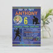 Dart Photo Invitation Dart Gun fête d'anniversaire (Debout devant)