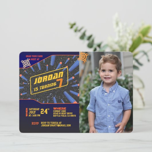 Dart Pistool Invitation Kaart (Staand voorkant)