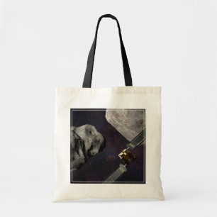 DART-ruimteschip en de Liciacube vóór de botsing Tote Bag