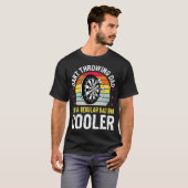 Dart Throwing Dad Dart Player Darts Funny T-shirt (Voorkant volledig)