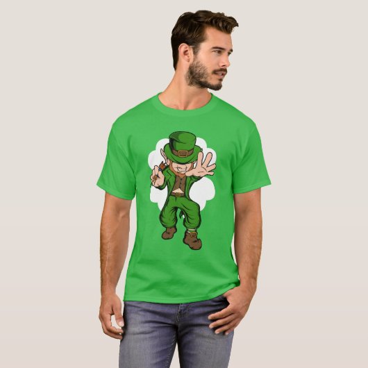 Darts Speler Leprechaun St. Patrick's Day Darts T-shirt (Voorkant volledig)