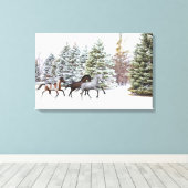 Dashing door de sneeuw - Rendende paarden Canvas Afdruk (Insitu (Houten vloer))