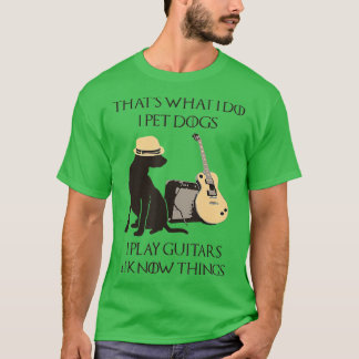 Dat doe ik door honden gitaren te laten spelen en  t-shirt