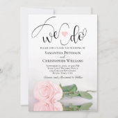 Dat doen we! Elegante Blush Pink Rose QR Code Wedd Kaart (Voorkant)