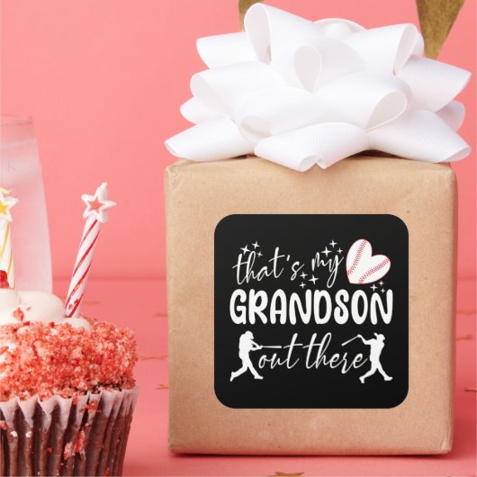 Dat is mijn kleinzoon daar, grappige oma vierkante sticker (Feest)